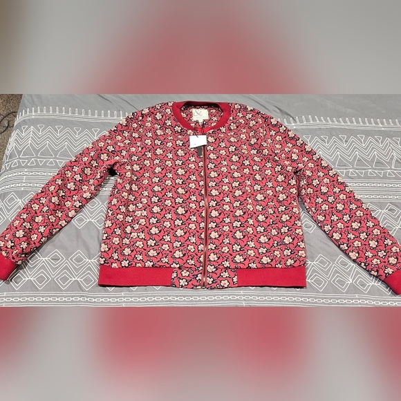 AMPERSAND AVE Jackets & Blazers - Ampersand Flower Bombers Jacket Size XL